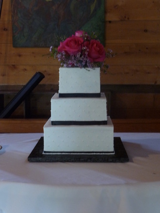 Lingrow Farm Reception Black White Wedding Cake